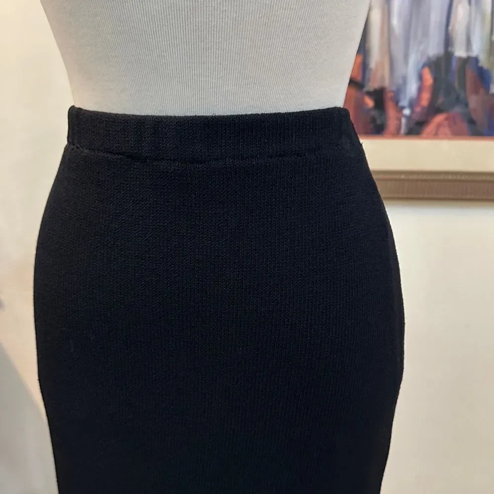 St. John Collection Black Santana Knit Long Skirt w/ Side Slit Size 10 - Picture 3 of 10